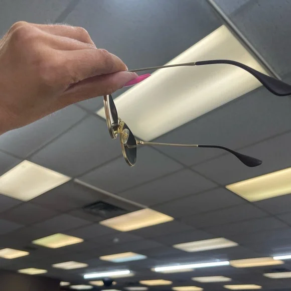 Ray-Ban Gold Frame Brown Gradient Lens Sunglasses - Picture 8 of 8